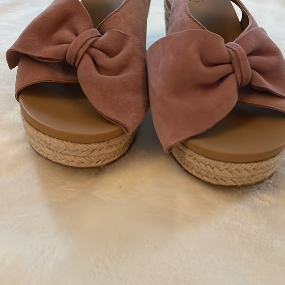 Women’s UGG sandals, size 8 1/2 - Picture 6 of 13